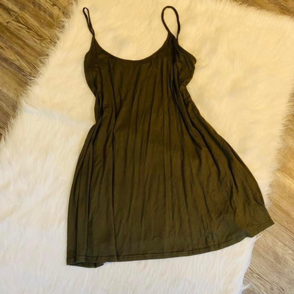NWT Boohoo green summer dress size 14